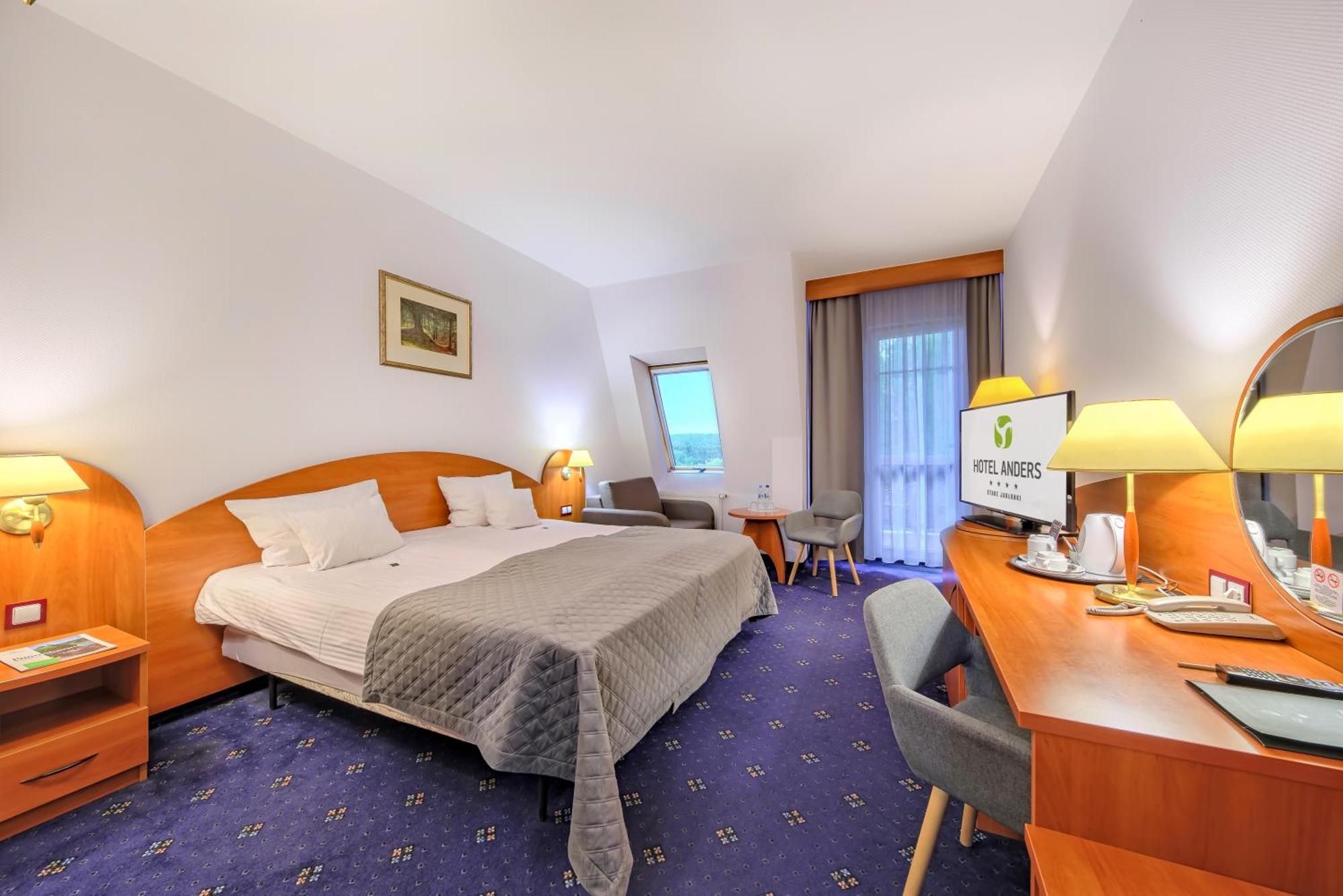 Hotel Anders Старе-Яблонкі Екстер'єр фото