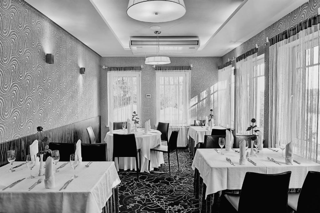 Hotel Anders Старе-Яблонкі Екстер'єр фото